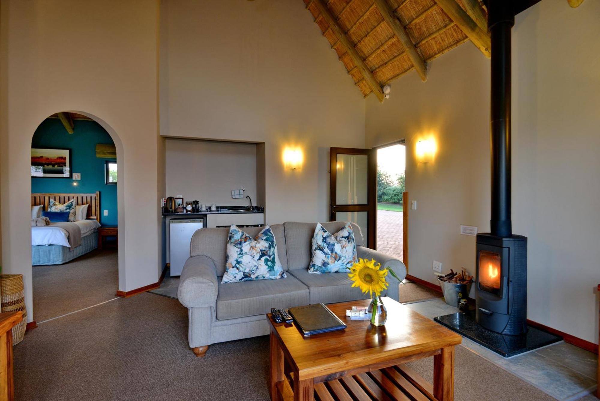 Montusi Mountain Lodge Bonjaneni Exterior photo