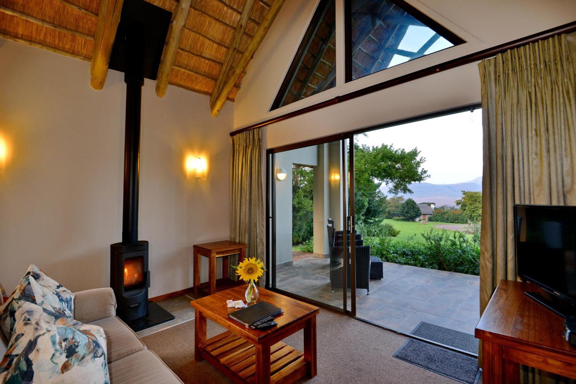 Montusi Mountain Lodge Bonjaneni Exterior photo
